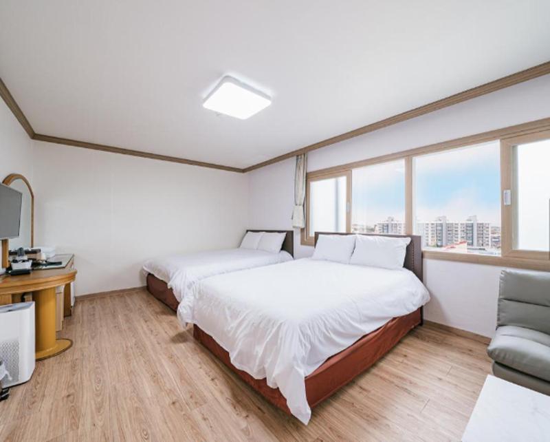 ג'גו Top Island Hotel מראה חיצוני תמונה